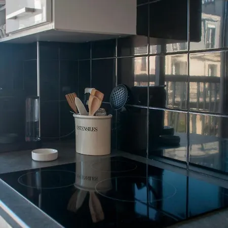 Apartment Appt With Balcony In The Heart Of Paris *