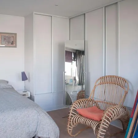 Appt With Balcony In The Heart Of Paris * Paris