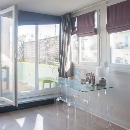 Apartment Appt With Balcony In The Heart Of Paris *