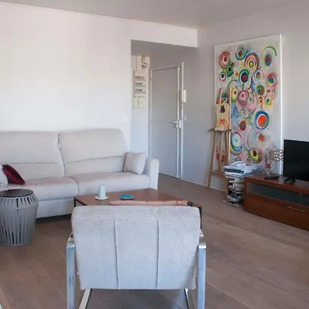 Appt With Balcony In The Heart Of Paris Apartment Paris