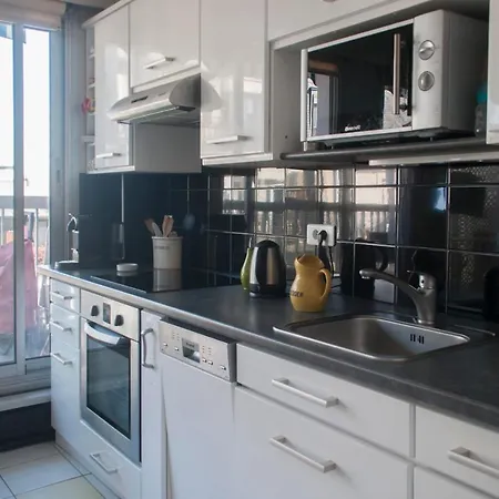 Appt With Balcony In The Heart Of Paris